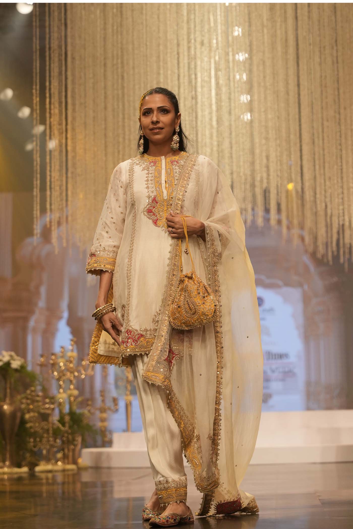 Ziana - Daisy Ivory Short Straight Kurta with Salwar and Dupatta