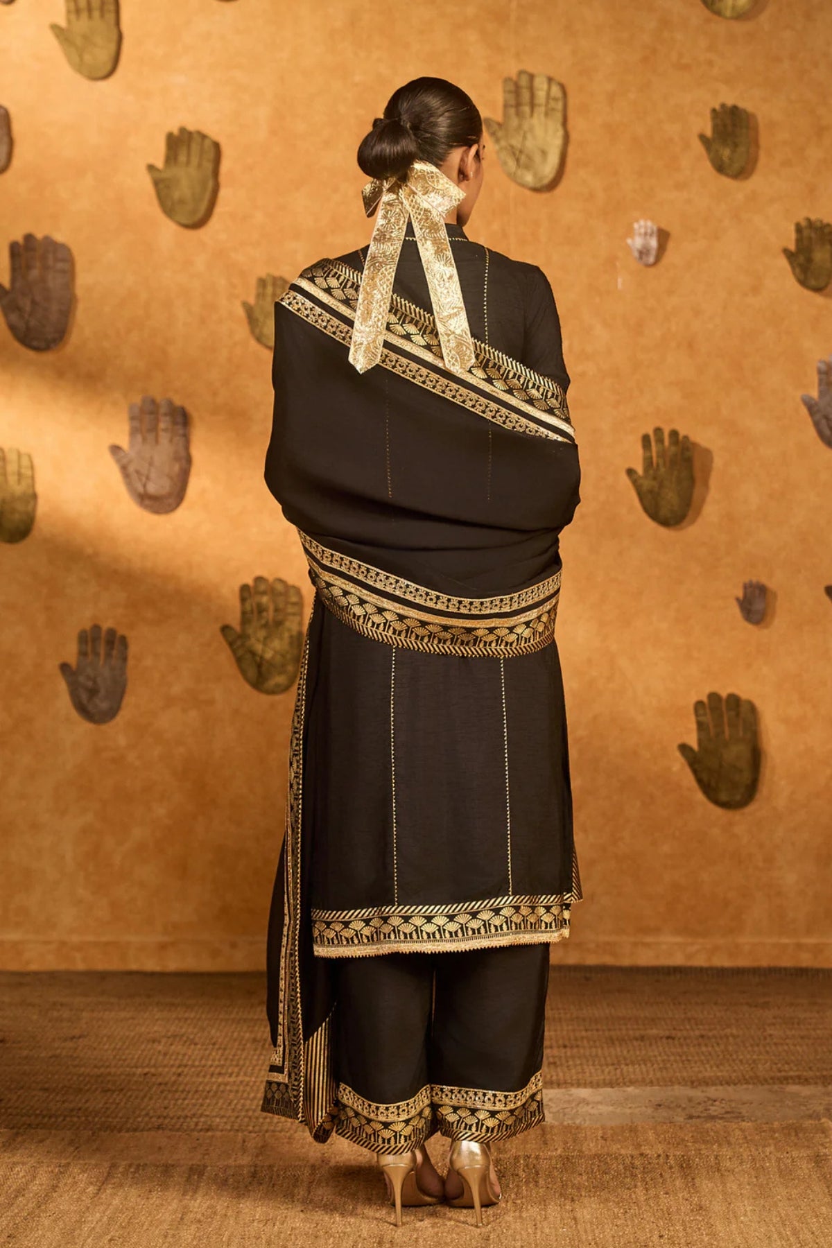 Black Vase Culotte Set