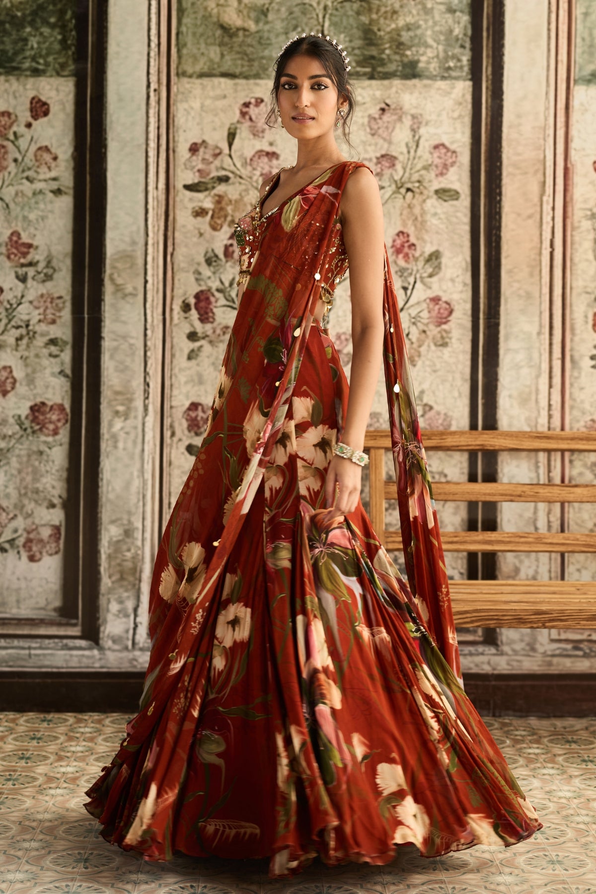 RUST FLORAL PRINT AND HIGHLIGHTED MERMAID SAREE SET