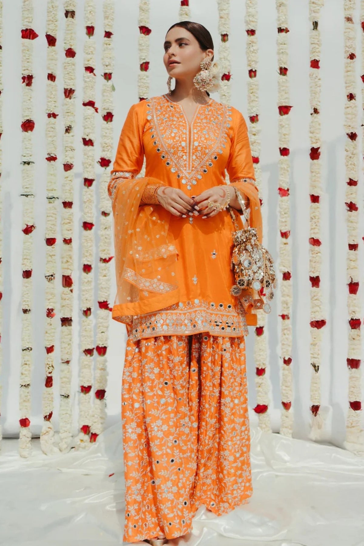 Aamna Sharif in Aadhira Sharara Set