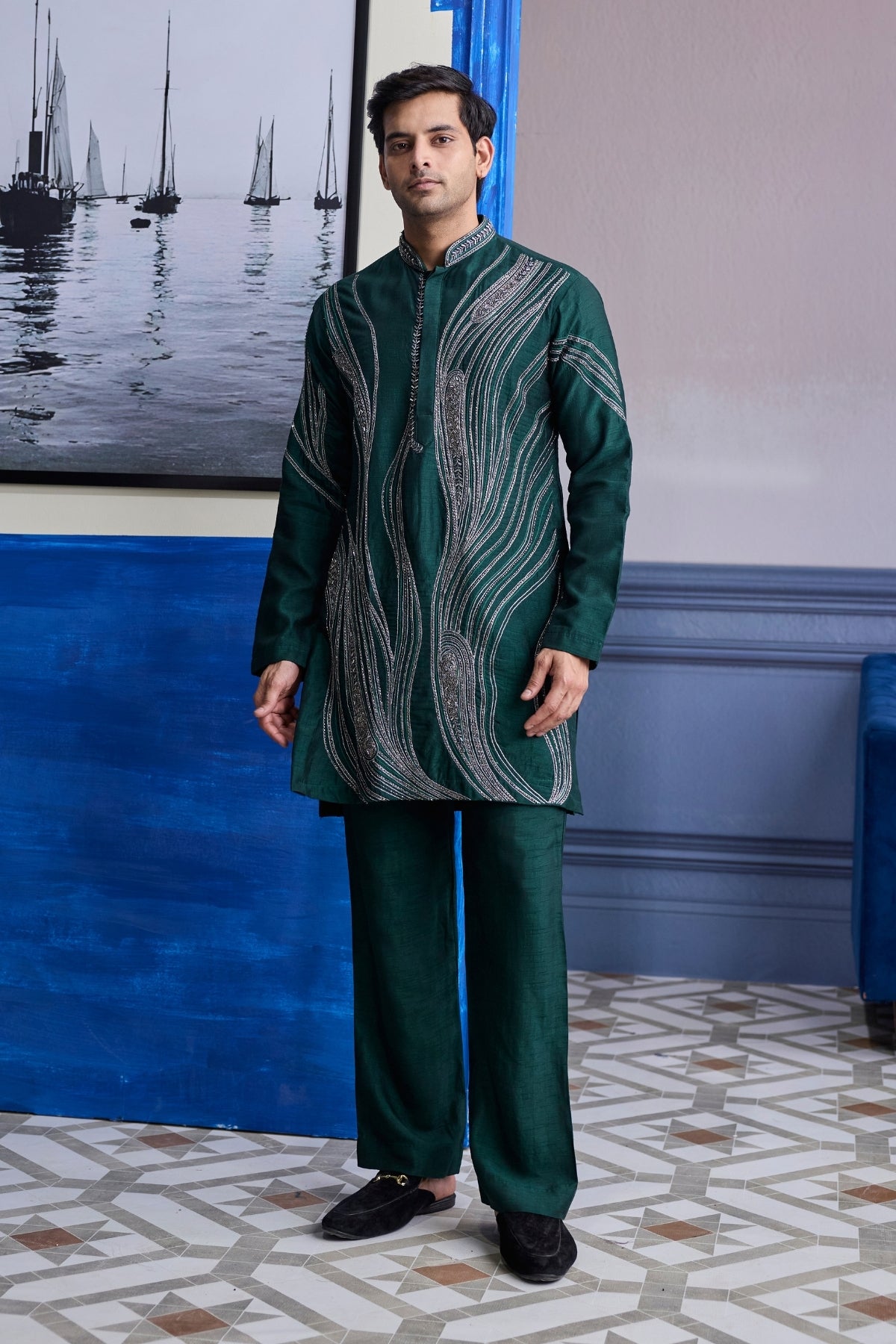 DARK GREEN ZARI EMBROIDERED WAVES KURTA WITH SOLID PANTS