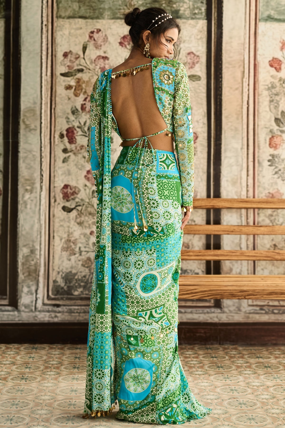 AQUA PRINT AND HIGHLIGHTED DHOTI SAREE SET