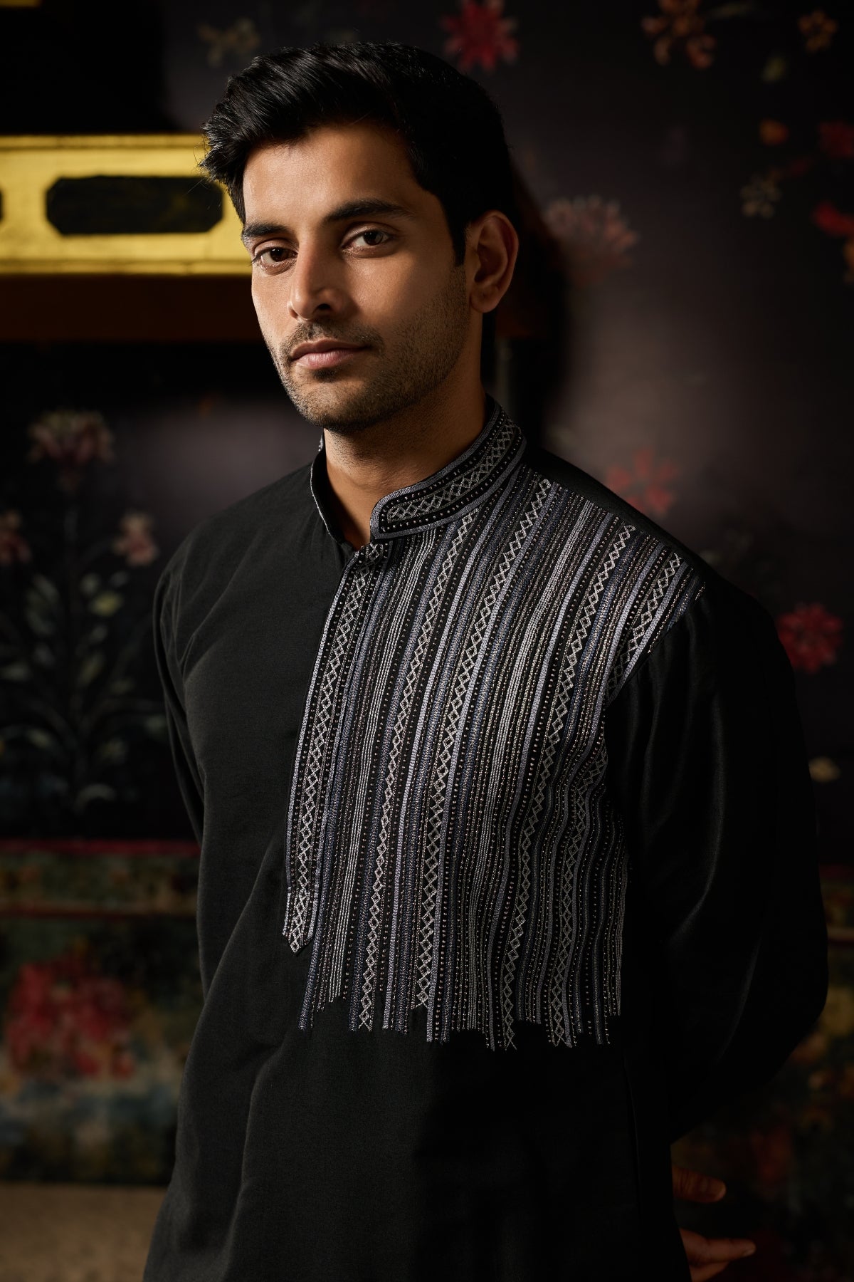 BLACK EMBROIDERED KURTA AND PANTS