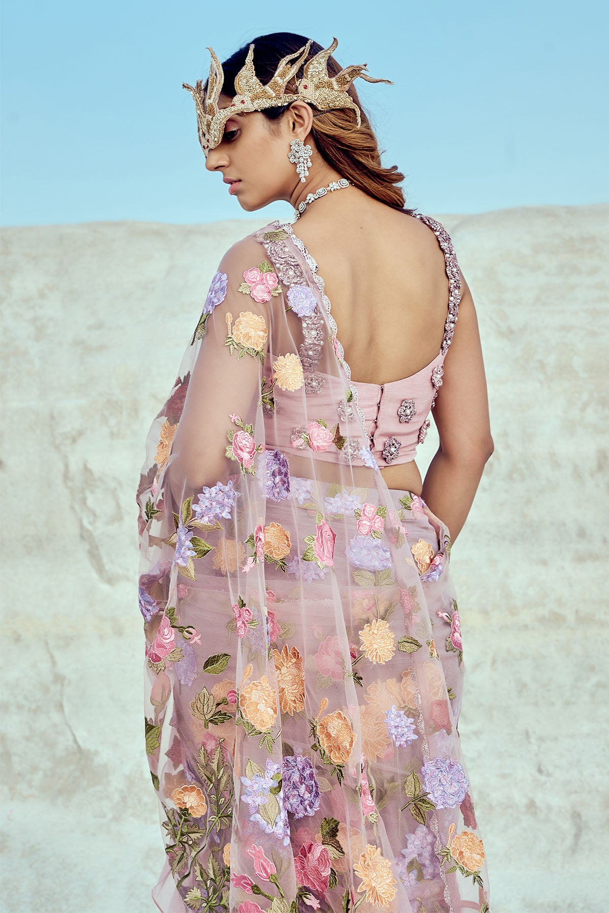 Sari1
