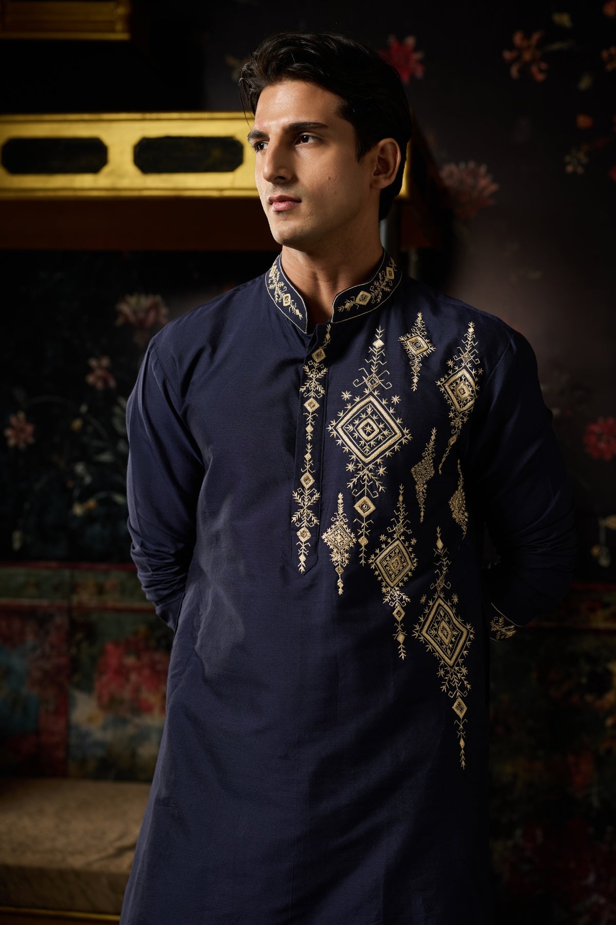 BLUE EMBROIDERED KURTA AND PANTS
