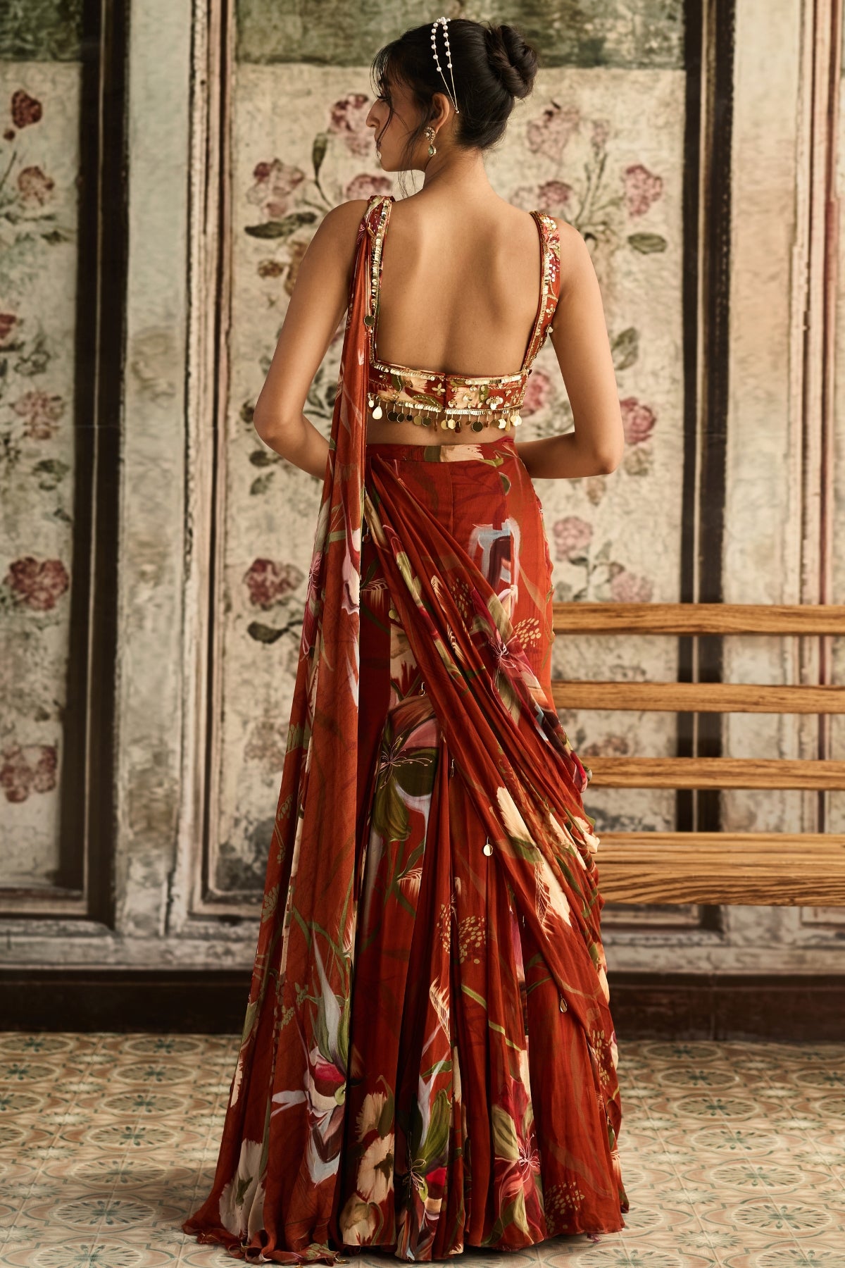 RUST FLORAL PRINT AND HIGHLIGHTED MERMAID SAREE SET