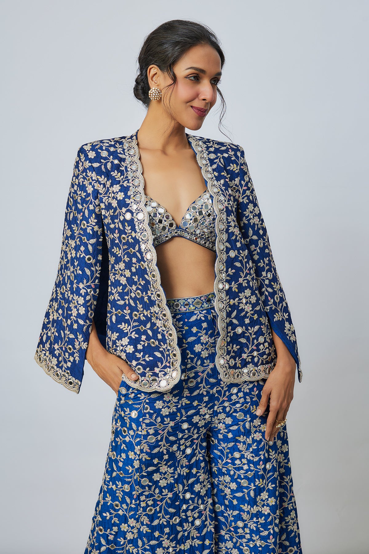Dhyeya Pant Set