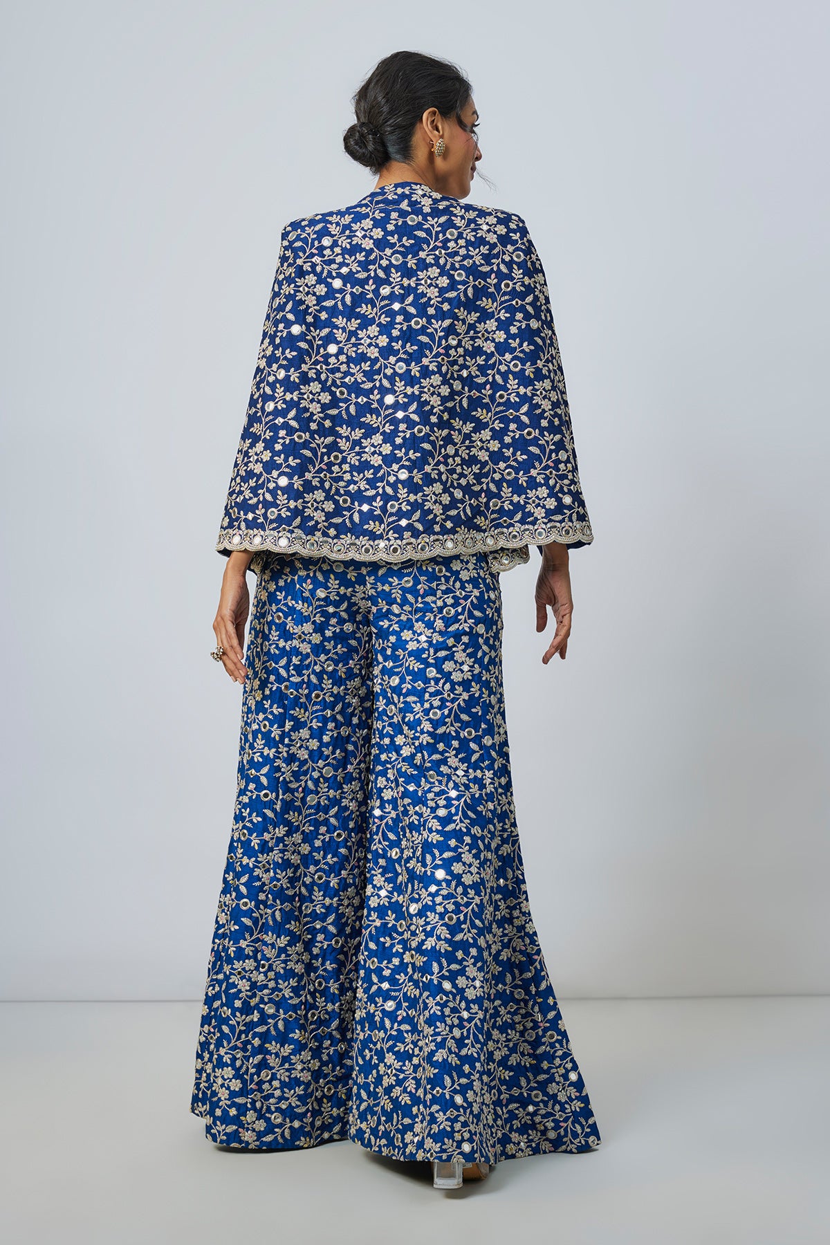 Dhyeya Pant Set