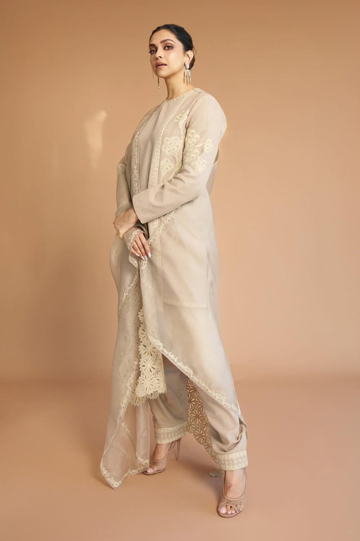 The Paan Phool Kurta Set