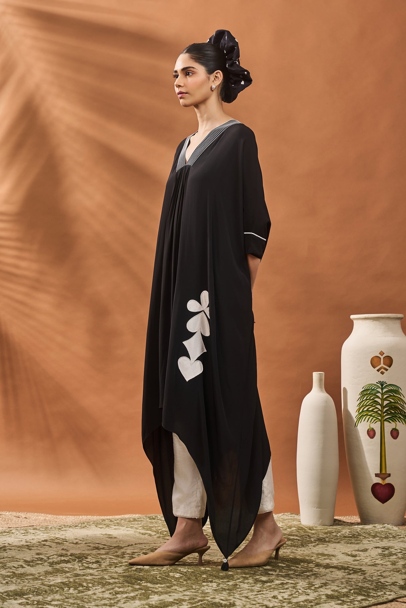 BLACK ALL FOURS TUNIC SET