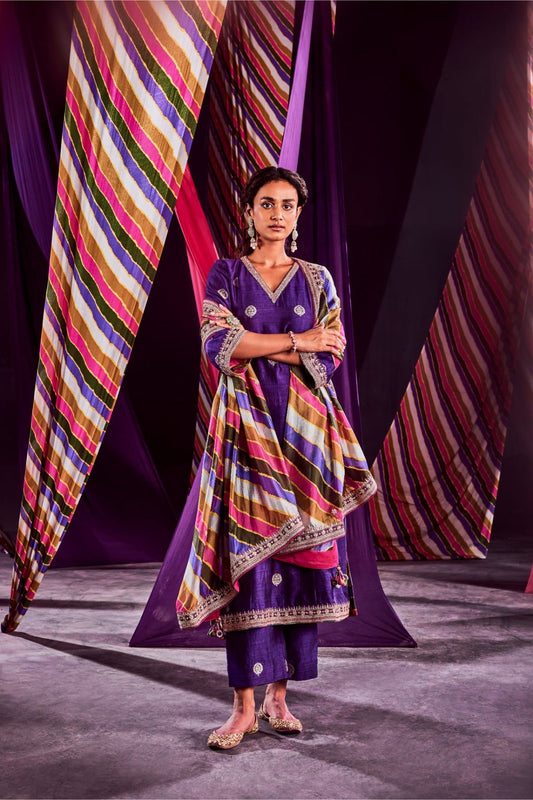 Banarasi Silk Kurta With Pants & Printed Dupatta