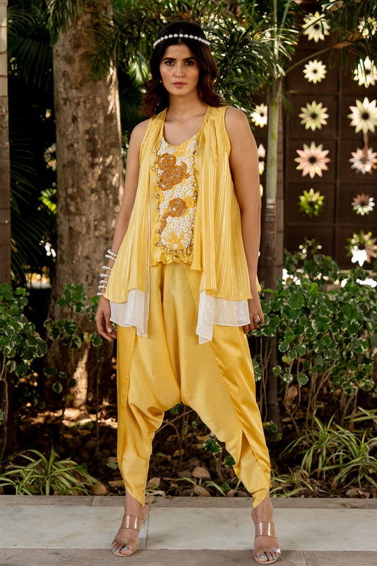 cape worn with a dhoti and a peplum
