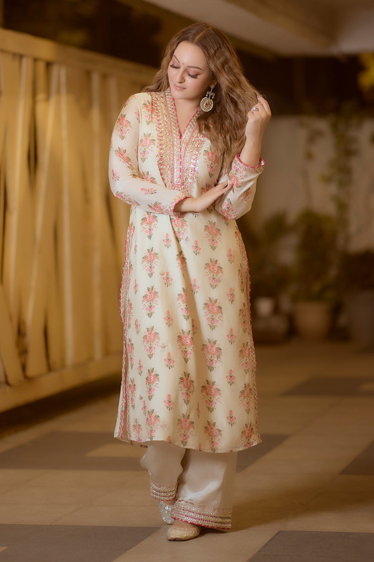 Sonakshi Sinha in Gargi Tunic Set