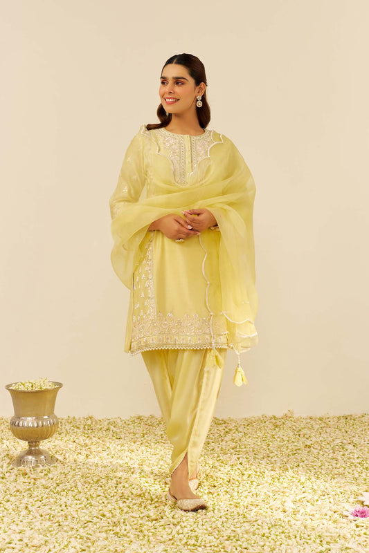 ZAISHA - SHORT KURTA WITH DHOTI