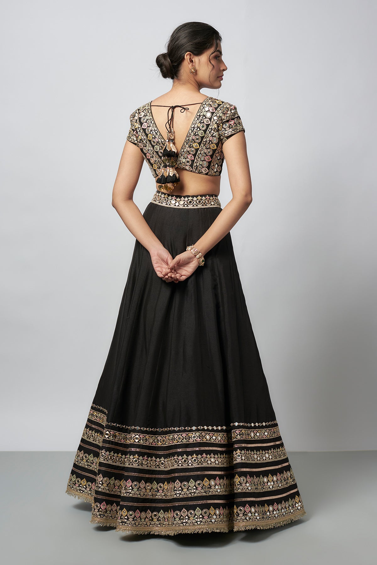 Maanyata Lehenga Set