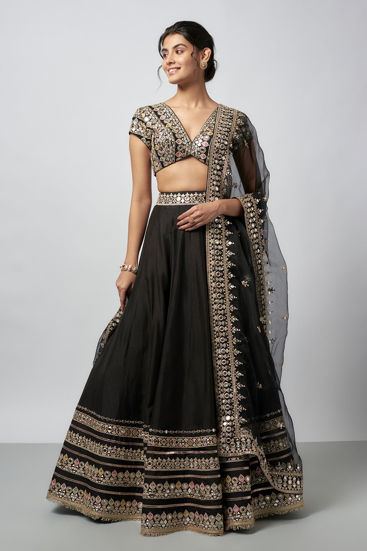 Maanyata Lehenga Set