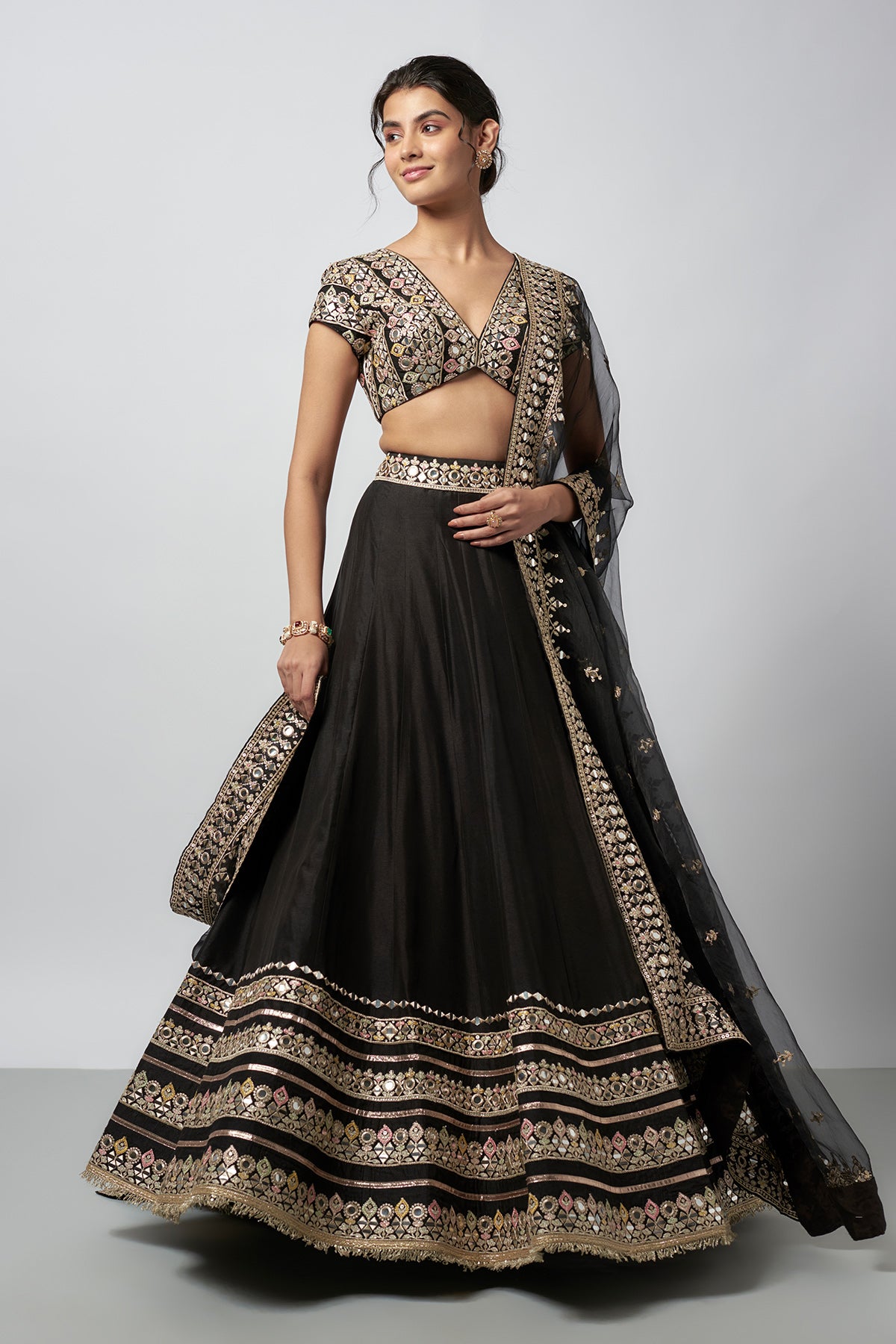 Maanyata Lehenga Set