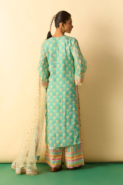Dwiti Kurta Set