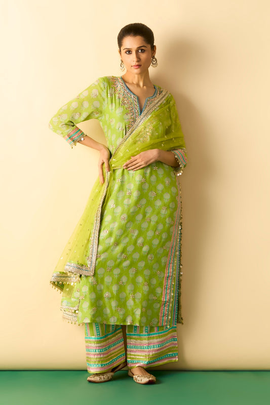 Dwiti Kurta Set