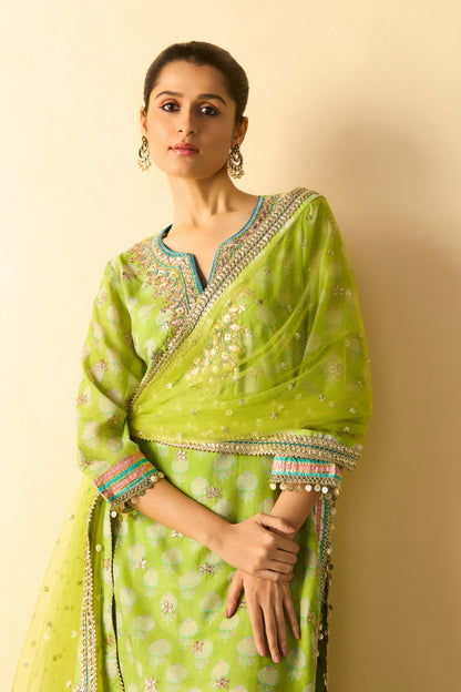 Dwiti Kurta Set