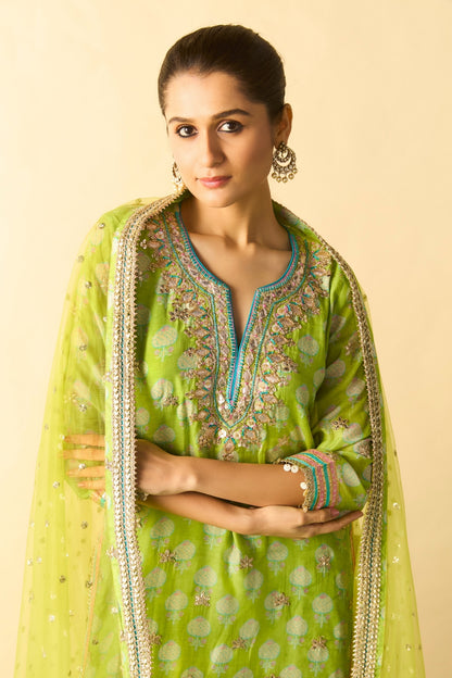 Dwiti Kurta Set