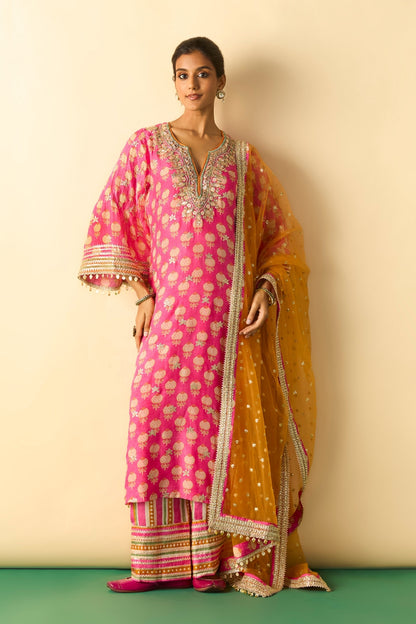 Dwiti Kurta Set