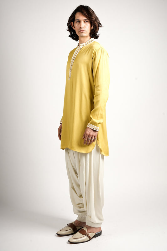 Arav Kurta Set