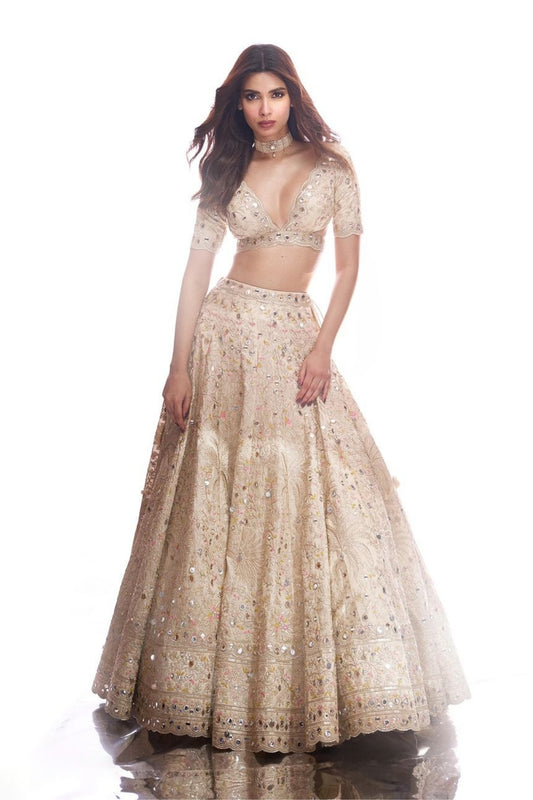 Diana Penty in Raima Lehenga Set