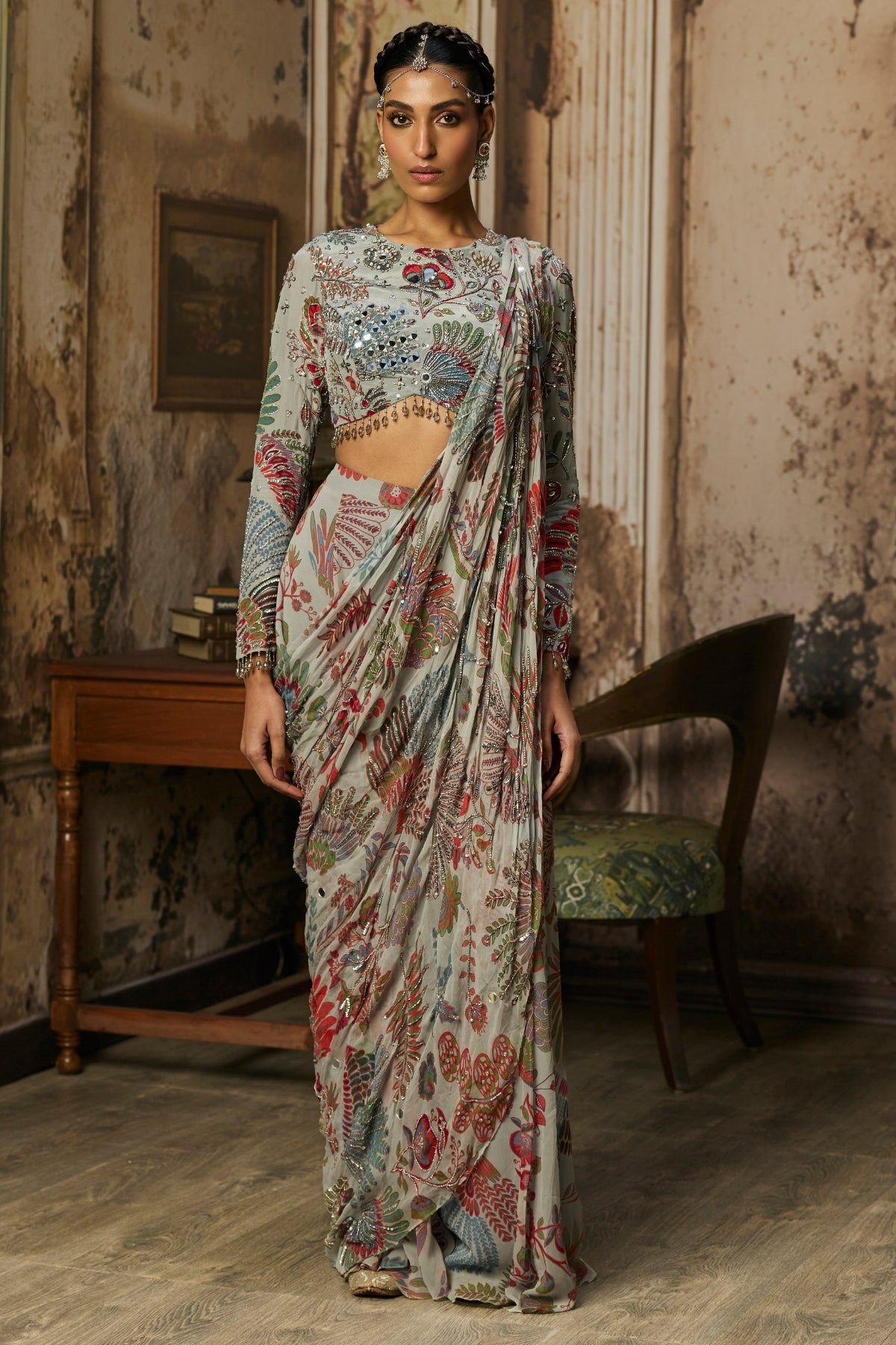 SLATE GREY PRINTED AND HIGHLIGHTED TIERED SKIRT SAREE SET