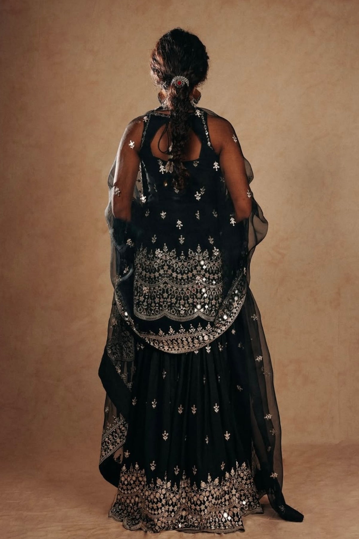 Anupama Parameswaran in Yukta Sharara Set