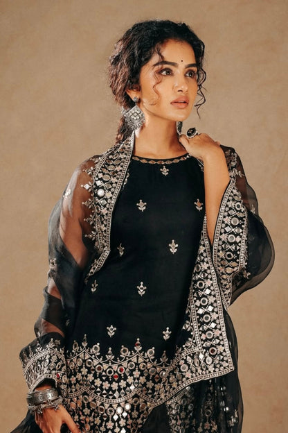 Anupama Parameswaran in Yukta Sharara Set