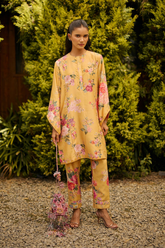 YELLOW FLORAL PRINT