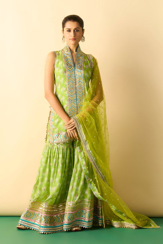 Aarvi Sharara Set