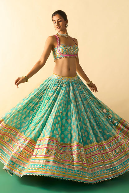 Mannat lehenga set