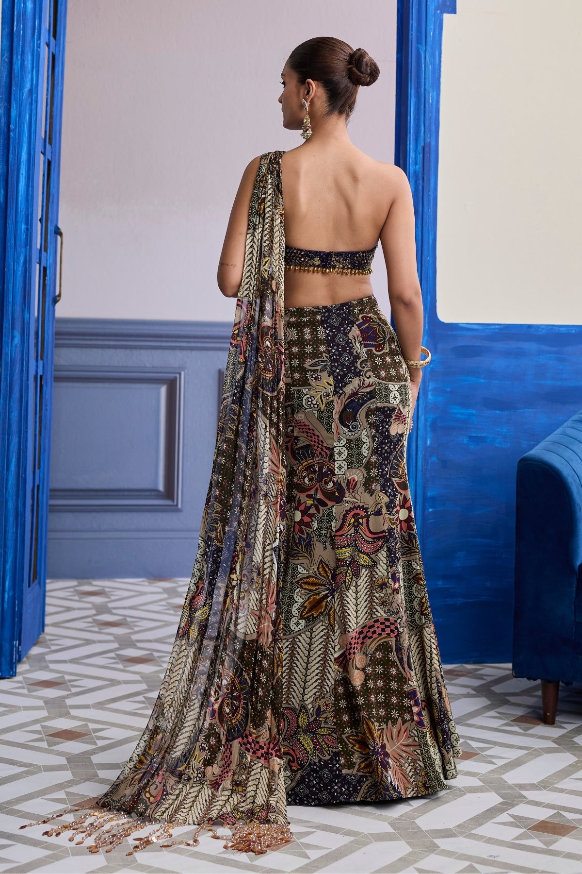PURPLE EMBROIDERED BLOUSE WITH OLIVE FLORAL FISH CUT SAREE SET