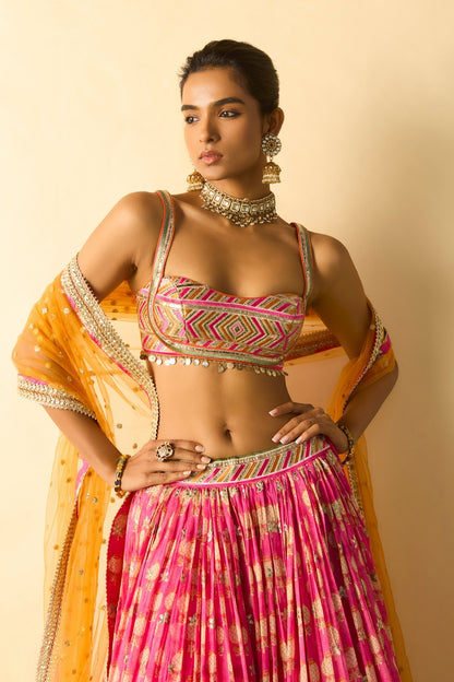Mannat lehenga set