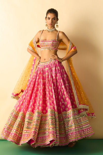 Mannat lehenga set