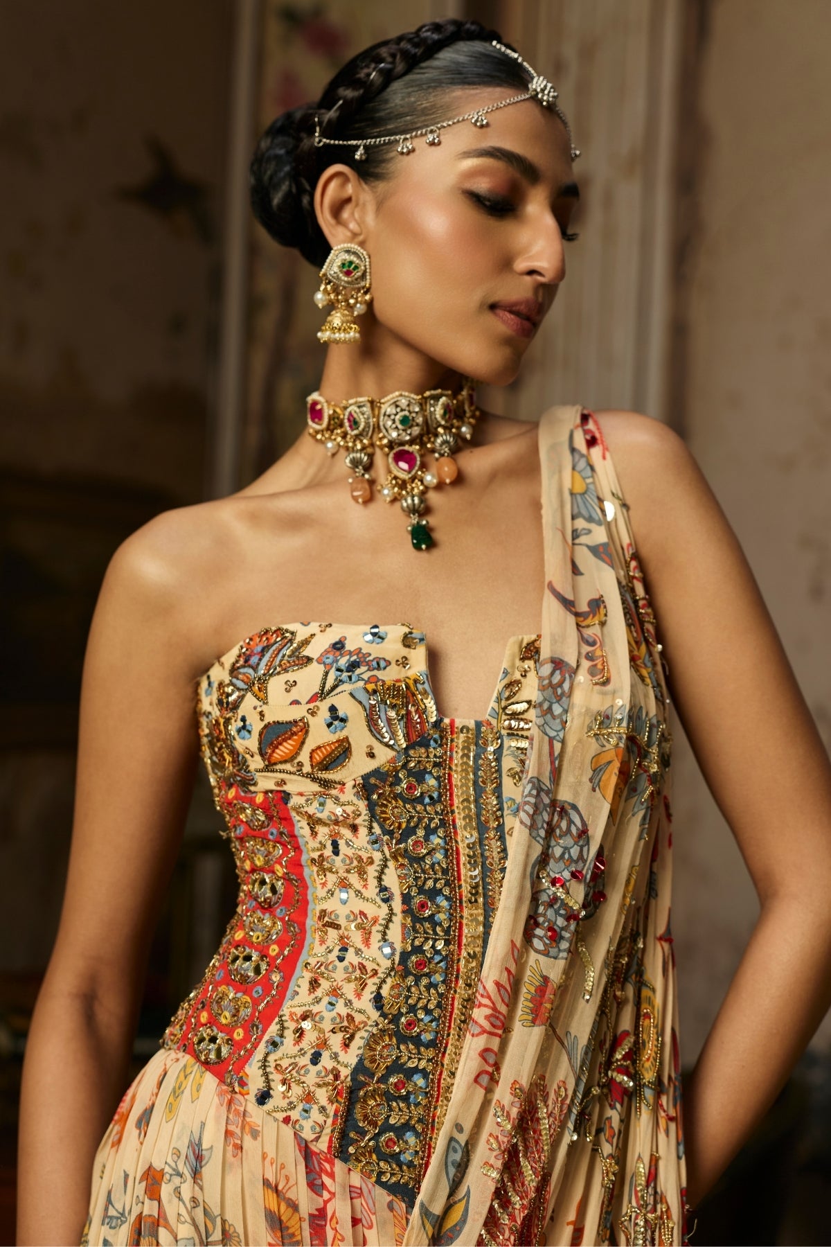BEIGE PRINTED AND HIGHLIGHTED CORSET WITH TIERED SKIRT SAREE SET