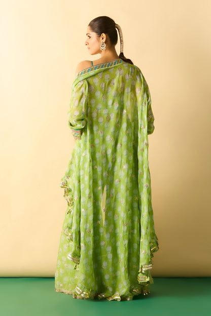 Dharika Cape Set