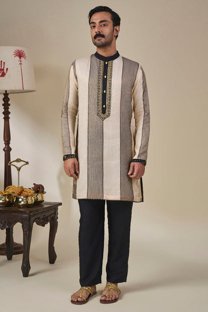 Palm Pillar Black & White Kurta