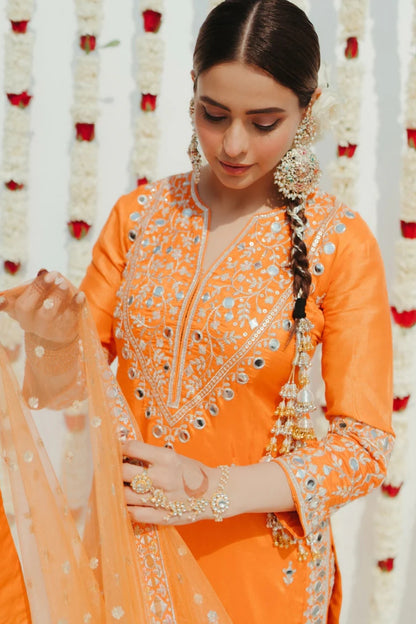 Aamna Sharif in Aadhira Sharara Set