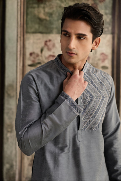 GREY EMBROIDERED KURTA & PANTS