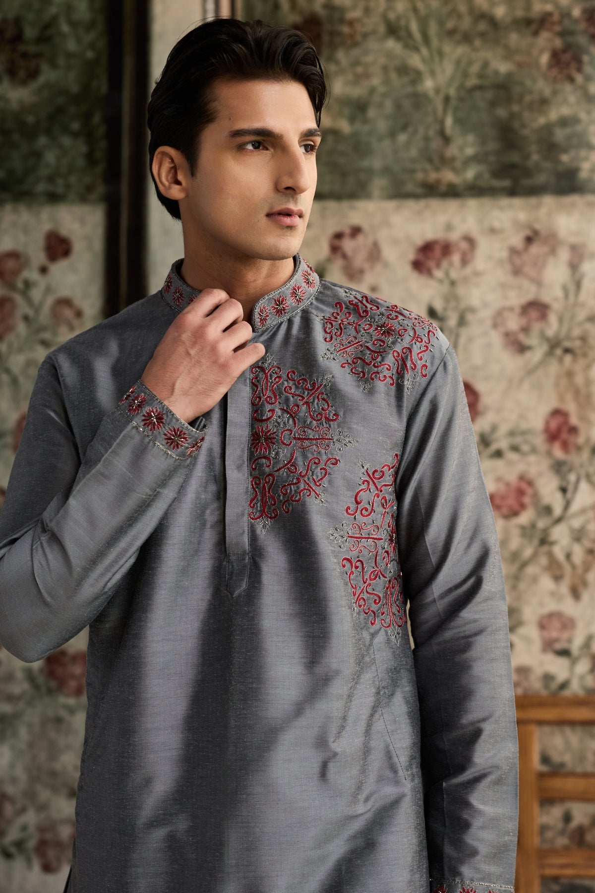 GREY EMBROIDERED KURTA & PANTS
