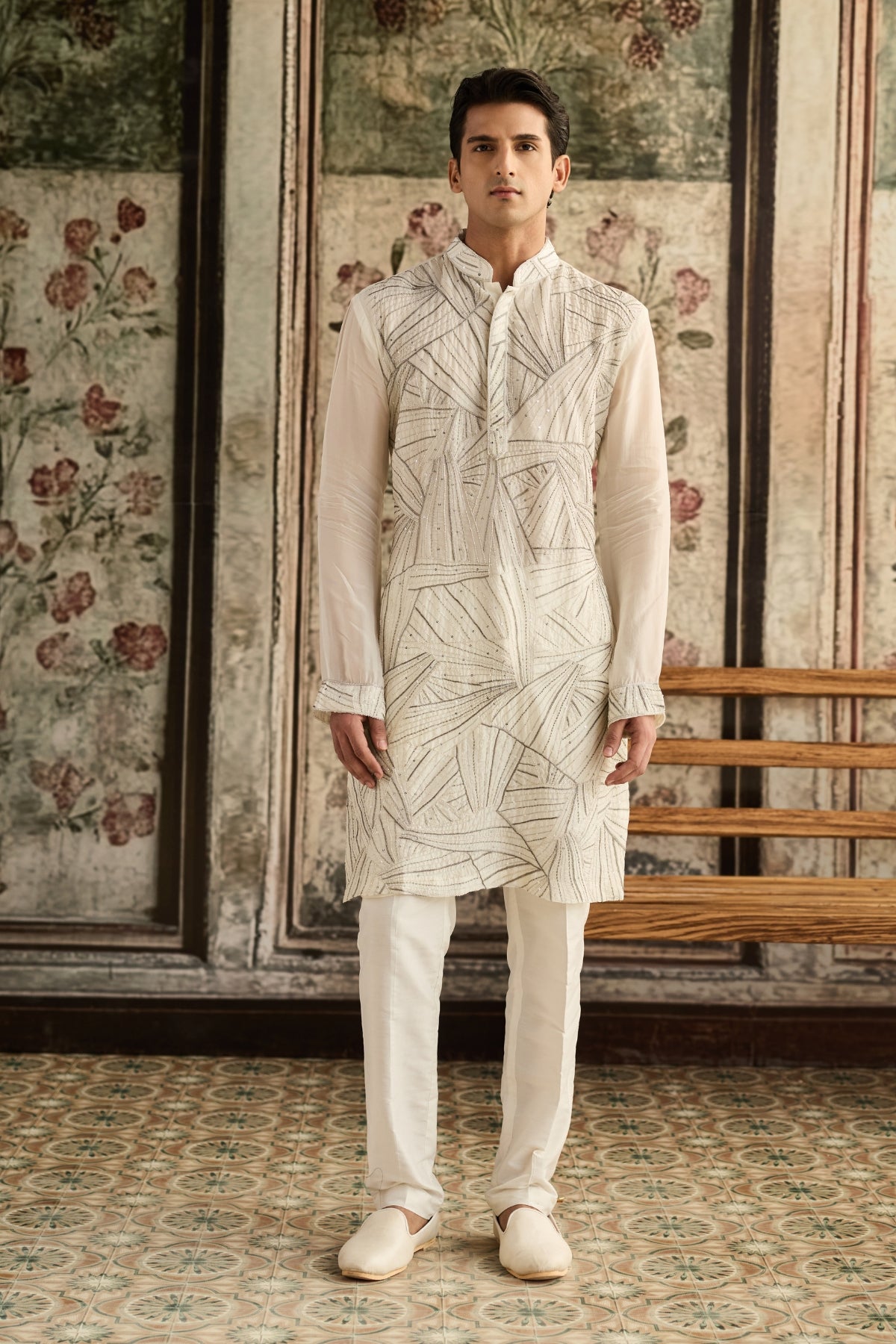 IVORY EMBROIDERED KURTA & PANTS
