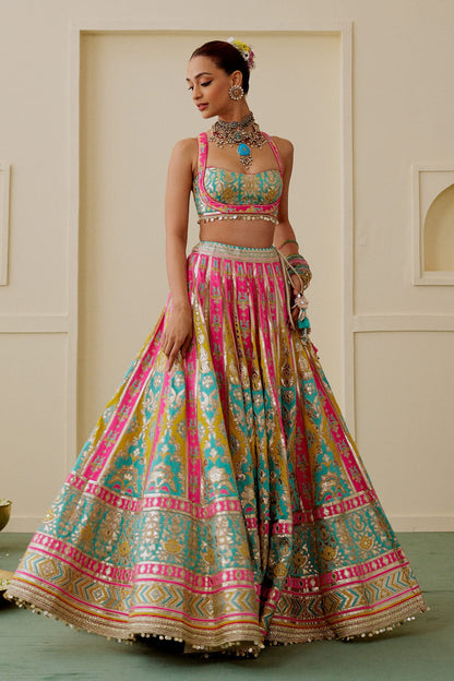 Zamaana Lehenga Set