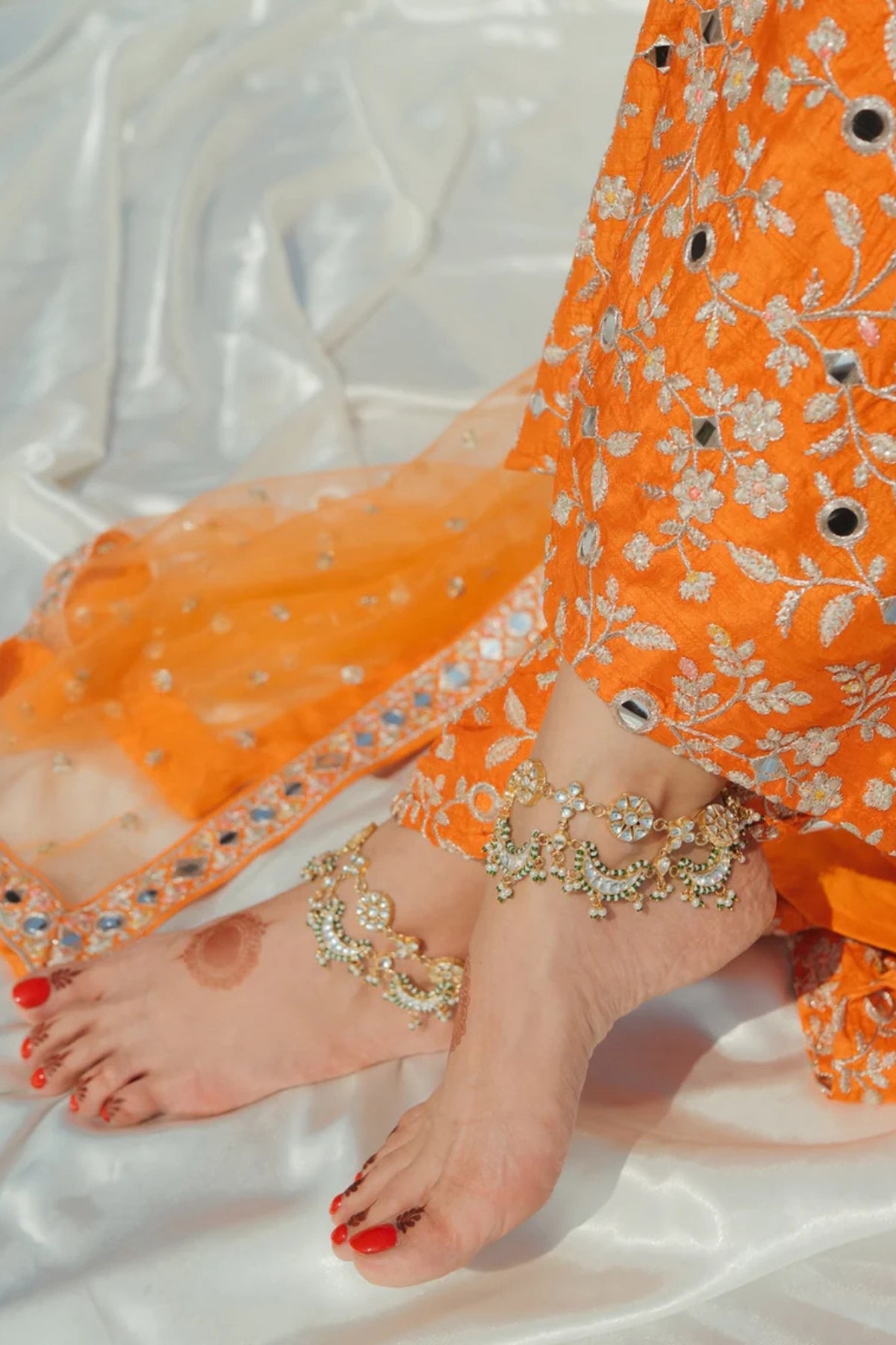 Aamna Sharif in Aadhira Sharara Set