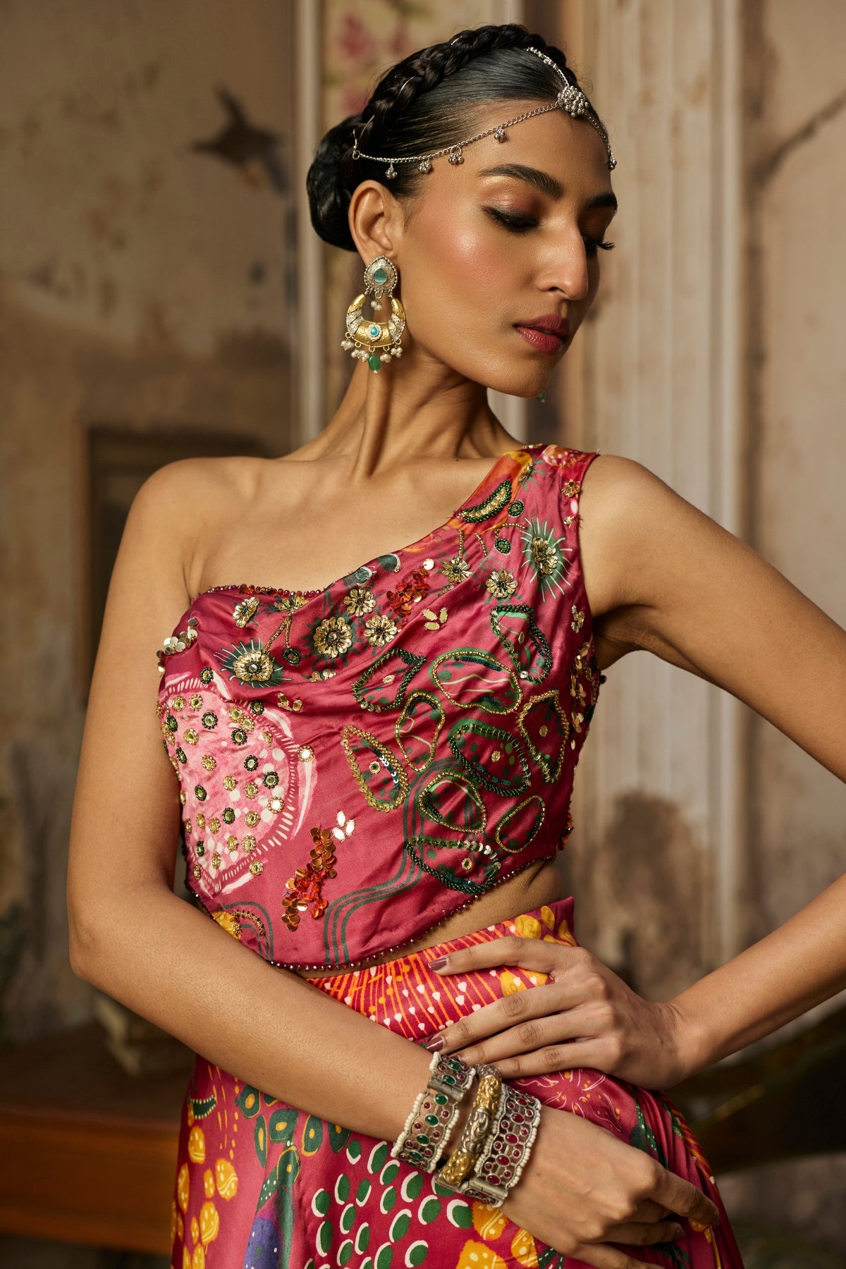 DEEP RED PRINTED AND HIGHLIGHTED SLIT SKIRT SET