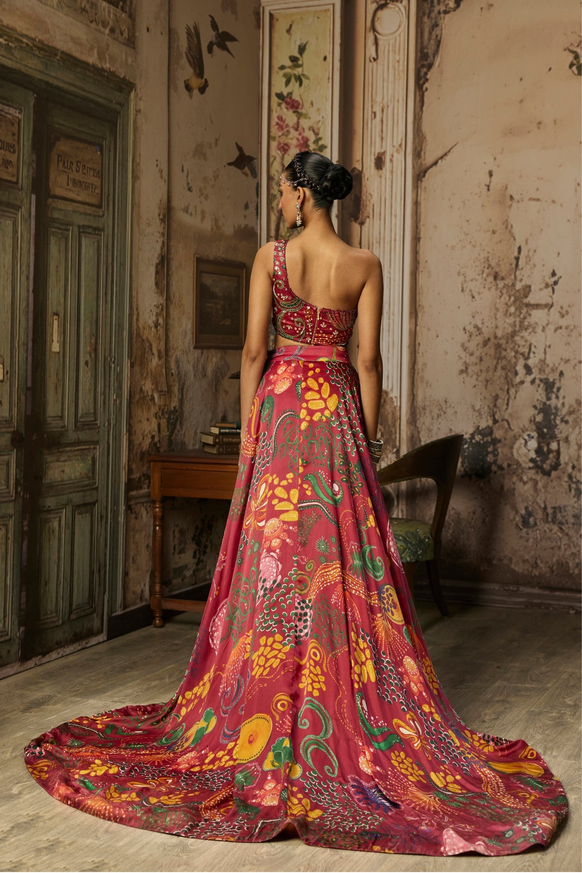 DEEP RED PRINTED AND HIGHLIGHTED SLIT SKIRT SET