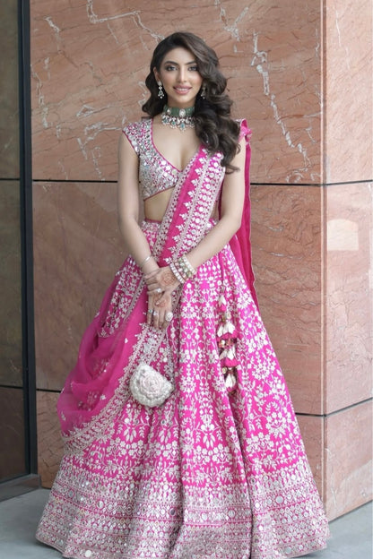 Mallika in Niranjana Lehenga Set