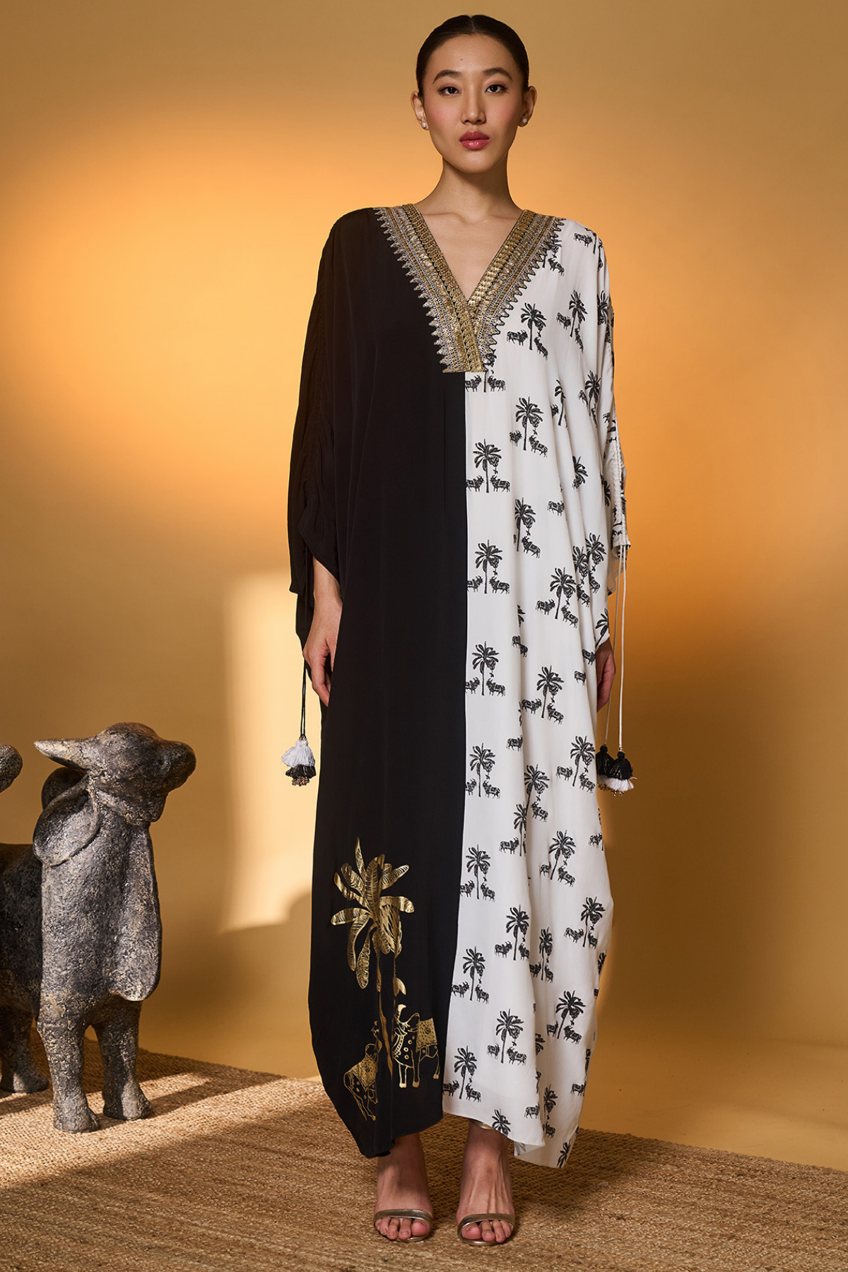 Black & White Tropical Nandi Kaftan